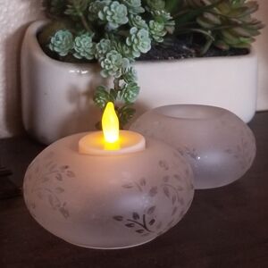 Vintage Frosted‎ Glass Tea Light Candle Holders Etched Floral Design Set of 2
